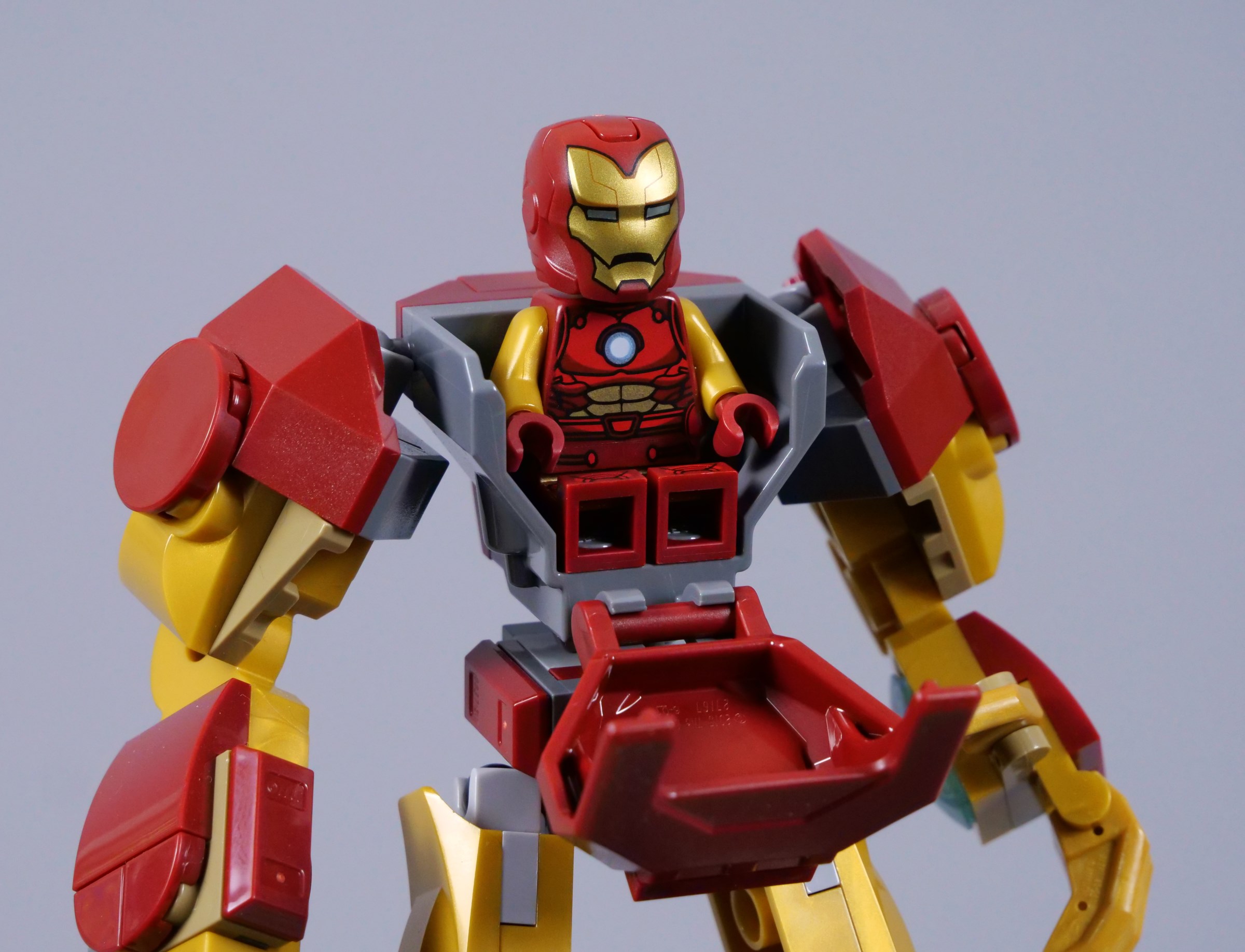 LEGO Marvel Super Heroes 76307 Iron Man Mech vs. Ultron review
